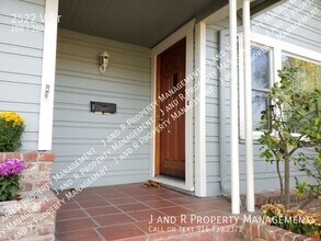 2522 V St in Sacramento, CA - Building Photo - Building Photo