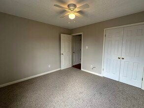 9163 Berry Garden Cir S in Memphis, TN - Building Photo - Building Photo