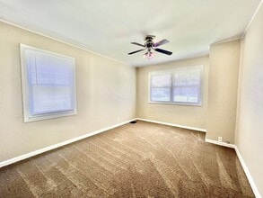 1425 Sharon St in Janesville, WI - Building Photo - Building Photo