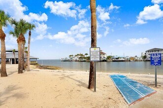 14610 Coral Dr in Hudson, FL - Building Photo - Building Photo