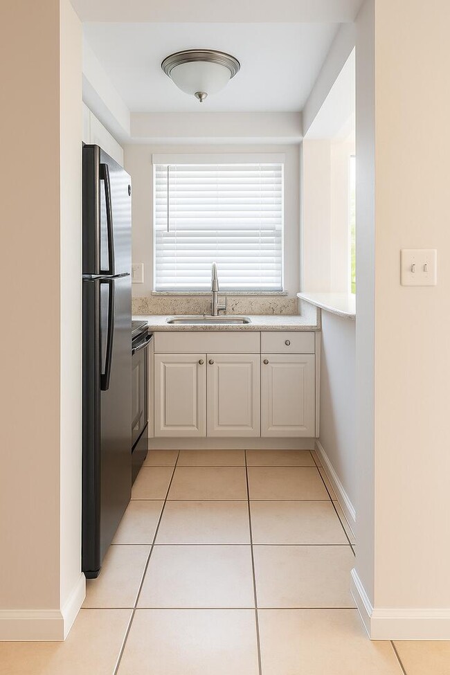 665 Glouchester St in Boca Raton, FL - Building Photo - Building Photo