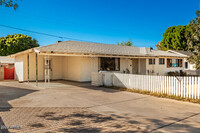 1833 E Nielson Ave in Mesa, AZ - Foto de edificio - Building Photo