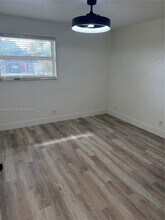 5833 NW 22nd Ct in Lauderhill, FL - Building Photo - Building Photo
