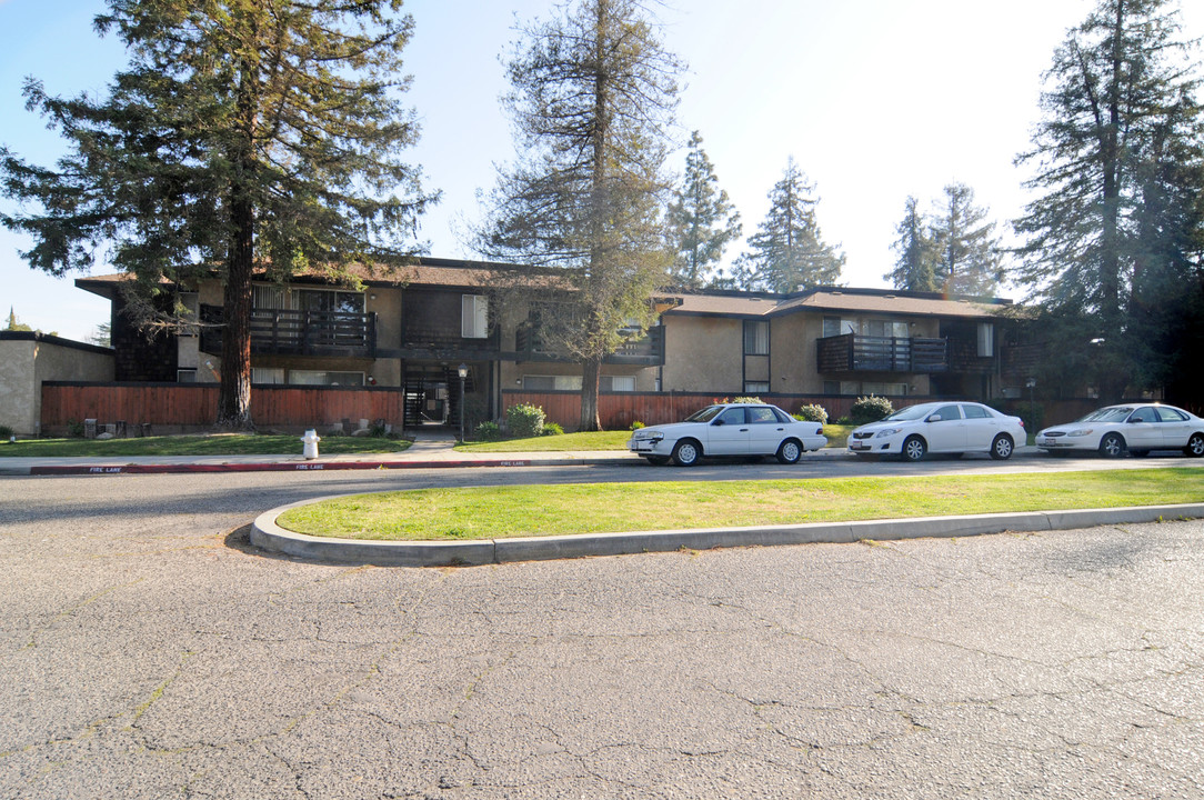 Woodbridge Apartments in Fresno, CA - Building Photo