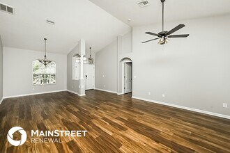 2129 Ground Squirrel Dr, Unit 2423 in New Port Richey, FL - Foto de edificio - Building Photo