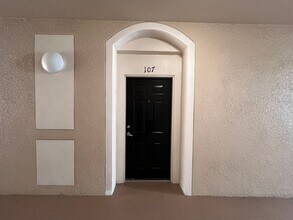 6402 Cava Alta Dr in Orlando, FL - Foto de edificio - Building Photo