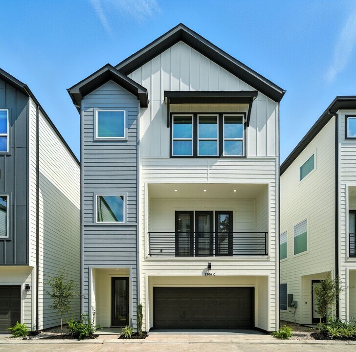 2306 Hoskins Dr in Houston, TX - Foto de edificio