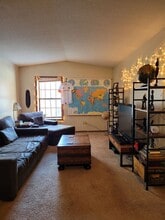 114 S Main St in Bowling Green, OH - Building Photo - Building Photo