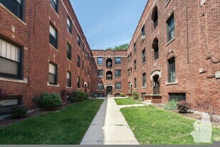 2829 N Clark St, Unit #G in Chicago, IL - Building Photo