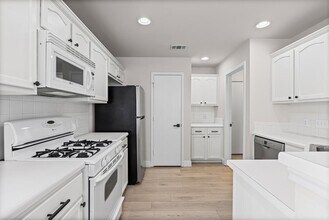 336 Celery Loop in Austin, TX - Building Photo - Building Photo