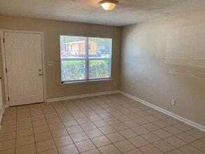 623 Crestview Ave in Niceville, FL - Building Photo - Building Photo