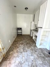 2329 Crenshaw Blvd-Unit -106 in Los Angeles, CA - Building Photo - Building Photo