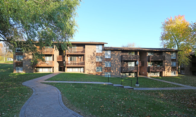 Maplewood Apartment Homes in Syracuse, NY - Foto de edificio - Building Photo