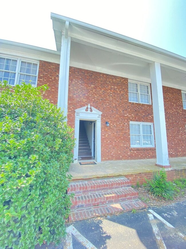 property at 111 Briarcliff Dr