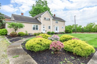 3175 Rocky River Dr in Cleveland, OH - Building Photo - Building Photo