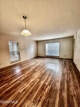 4433 N Stanton St in El Paso, TX - Foto de edificio - Building Photo