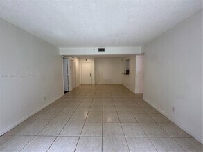 1450 SE 3rd Ave in Dania Beach, FL - Building Photo - Building Photo