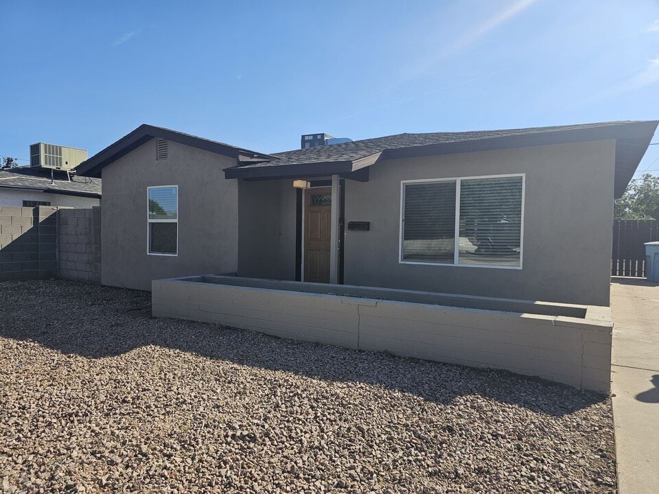 1705 W Montecito Ave in Phoenix, AZ - Building Photo