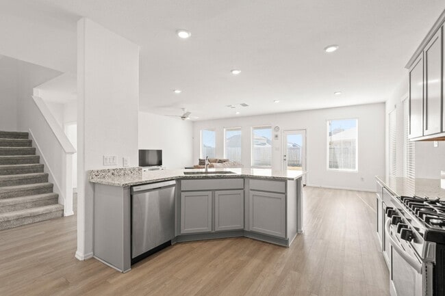 property at 5026 Lavaridge Dr