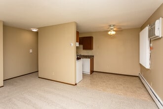 Evergreen East Apartments in St. Paul, MN - Building Photo - Interior Photo
