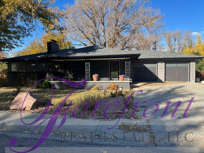 property at 3120 S Poplar St