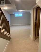 1103 Thompson Dr in Oshawa, ON - Building Photo - Building Photo