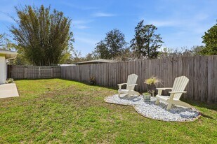 3310 NW 28th Ave in Gainesville, FL - Building Photo