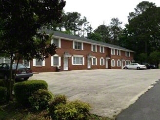 106 Ridgecrest Dr NW in Calhoun, GA - Foto de edificio