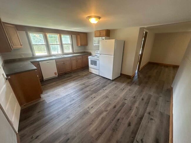 76 Bay Rd, Unit 1