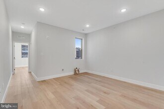 1243 W Westmoreland St in Philadelphia, PA - Building Photo - Building Photo