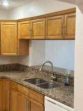5790 Stirling Rd in Hollywood, FL - Building Photo - Building Photo