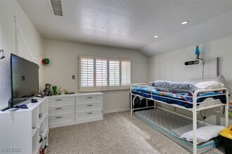 5133 Southern Hills Ln in Las Vegas, NV - Building Photo - Building Photo