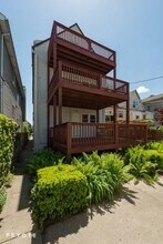 2150 W Warner Ave in Chicago, IL - Building Photo - Building Photo
