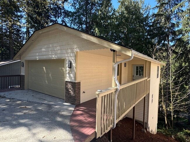 property at 10 Sandalwood Circle