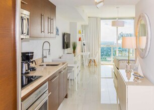 485 Brickell Ave in Miami, FL - Building Photo - Building Photo