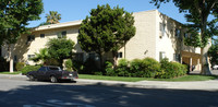 Oak Manor in Santa Clarita, CA - Foto de edificio - Building Photo