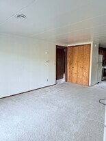 437 College Ave, Unit 3A in Greensburg, PA - Building Photo