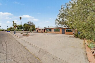 5120 E Alberta Dr in Tucson, AZ - Building Photo - Building Photo