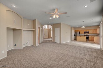 893 Dancing Vines Ave in Las Vegas, NV - Building Photo - Building Photo