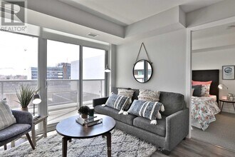 160 Flemington Rd in Toronto, ON - Building Photo - Building Photo