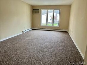 3 Hook Rd in Poughkeepsie, NY - Building Photo - Building Photo