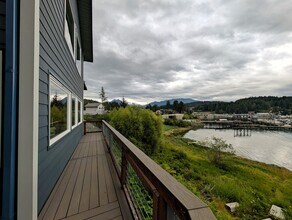 12055 Glacier Hwy in Juneau, AK - Building Photo - Building Photo