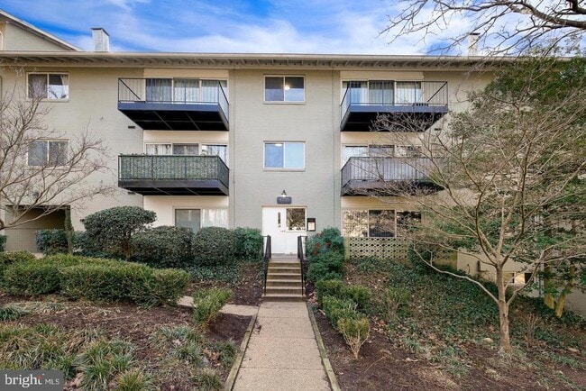 property at 8700 Manchester Rd
