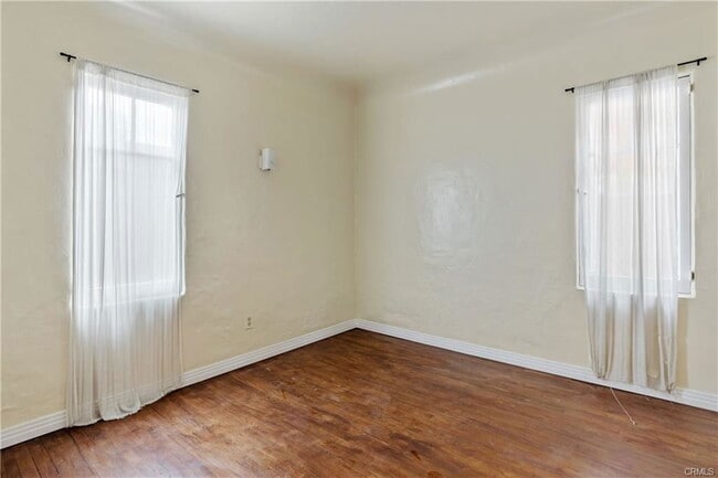 property at 1506 Bayview Dr
