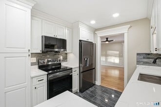 193 The Meadows in Enfield, CT - Building Photo - Building Photo