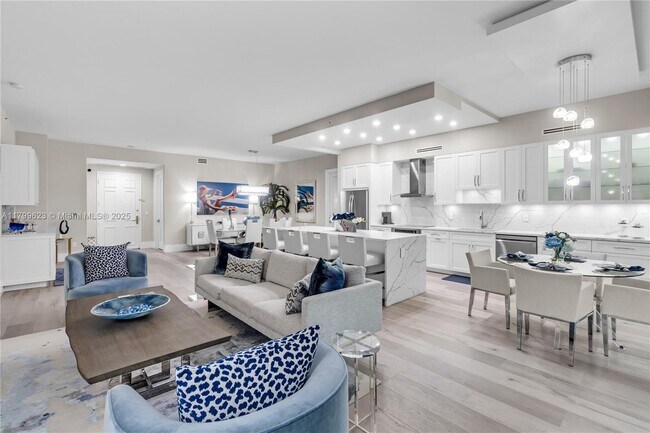 500 SE Mizner Blvd in Boca Raton, FL - Building Photo - Building Photo