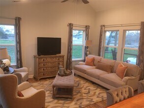 1200 Choctaw Rd in Brenham, TX - Building Photo - Building Photo