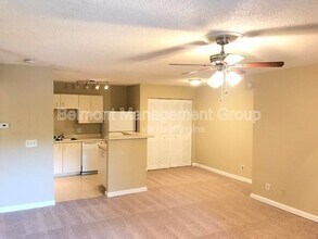 360 Lakepointe Dr in Altamonte Springs, FL - Building Photo - Building Photo