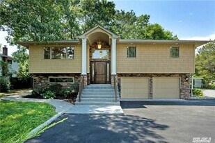 717 Old Bethpage Rd, Unit 2nd Floor in Old Bethpage, NY - Building Photo