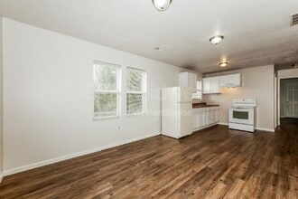 3014 W 10th St in Indianapolis, IN - Foto de edificio - Building Photo